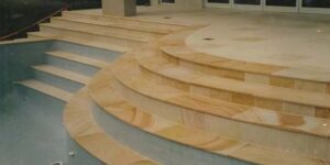 Curved pool coping